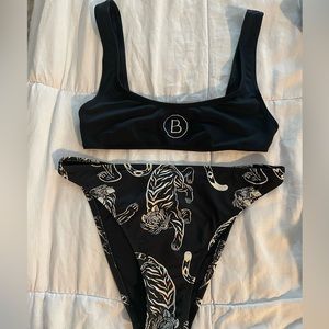 Solid & Striped top and bottom - Annemarie Tiger